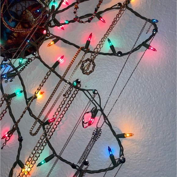 Janky Jewelry’s Fall line of originals are revealed in a new show this week! - Picture 4 of 9